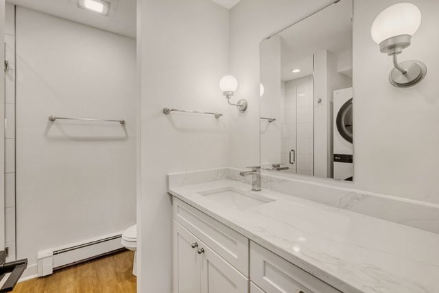 785 Pershing Avenue 1-B, Glen Ellyn, IL 60137