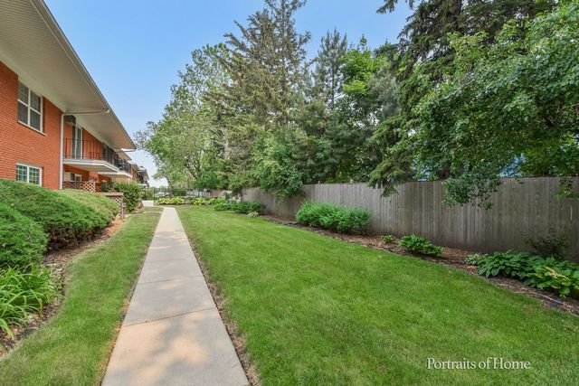 785 Pershing Avenue 1-B, Glen Ellyn, IL 60137