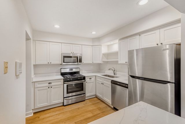 785 Pershing Avenue 1-B, Glen Ellyn, IL 60137