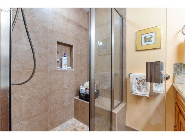 3362 Se WILLOW St, Hillsboro, OR 97123