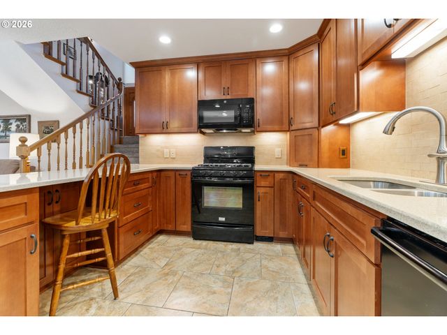 3362 Se WILLOW St, Hillsboro, OR 97123