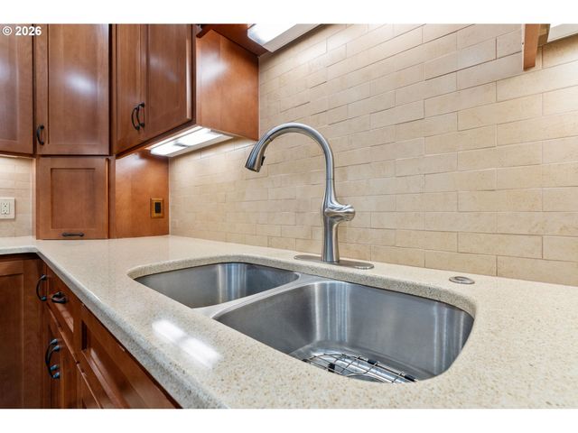 3362 Se WILLOW St, Hillsboro, OR 97123