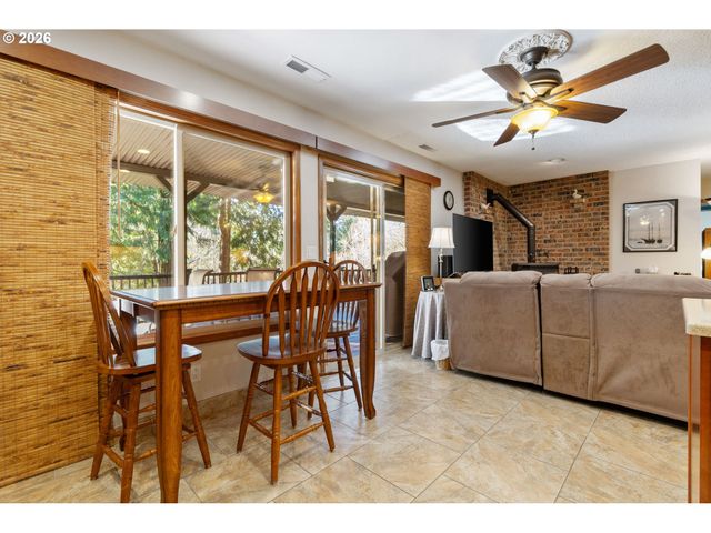 3362 Se WILLOW St, Hillsboro, OR 97123