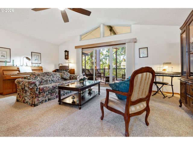 3362 Se WILLOW St, Hillsboro, OR 97123