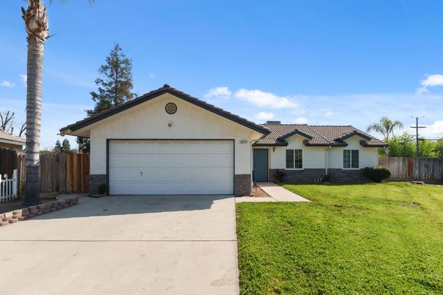 4074 E Robinson Avenue, Fresno, CA 93726