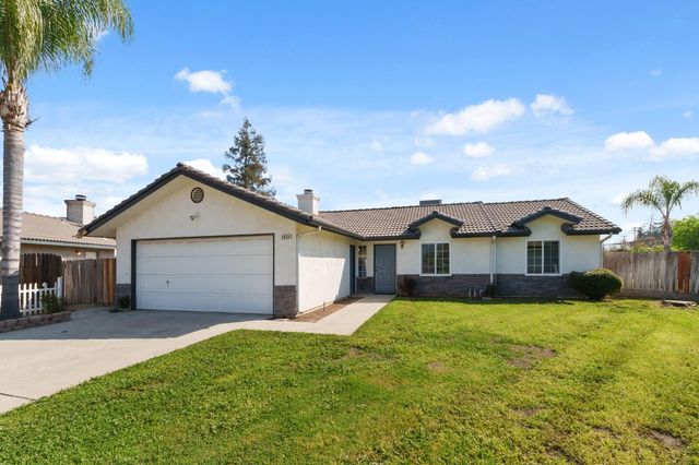 4074 E Robinson Avenue, Fresno, CA 93726