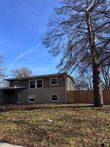 400 N 73rd Street, Lincoln, NE 68505