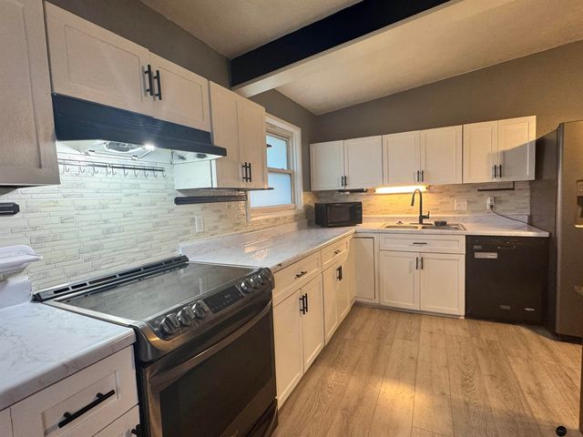 400 N 73rd Street, Lincoln, NE 68505