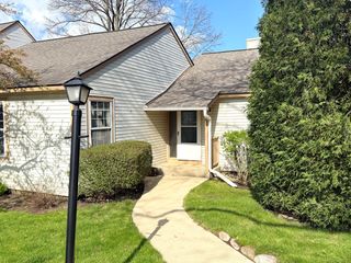 931 Chase Court, Gurnee, IL 60031
