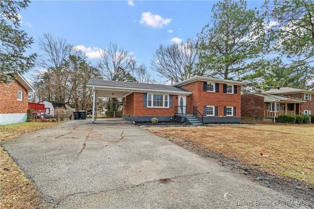 3136 Middle Road, Jeffersonville, IN 47130