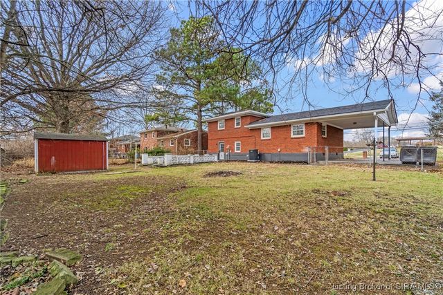 3136 Middle Road, Jeffersonville, IN 47130