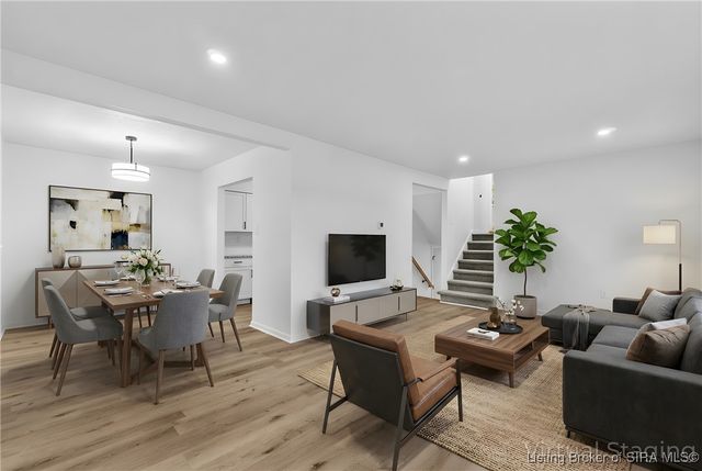 3136 Middle Road, Jeffersonville, IN 47130