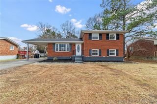 3136 Middle Road, Jeffersonville, IN 47130