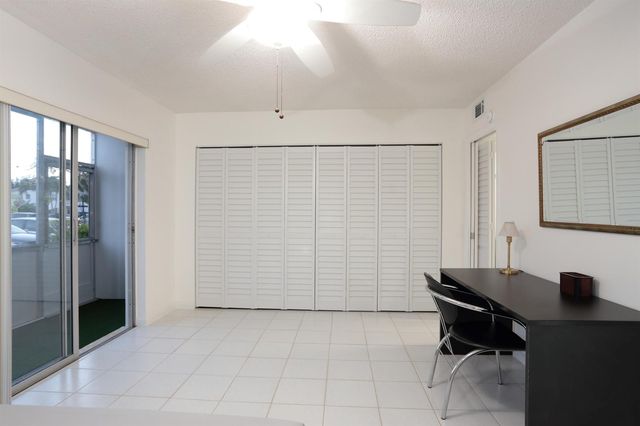 331 Windsor O, West Palm Beach, FL 33417