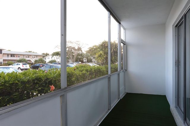 331 Windsor O, West Palm Beach, FL 33417
