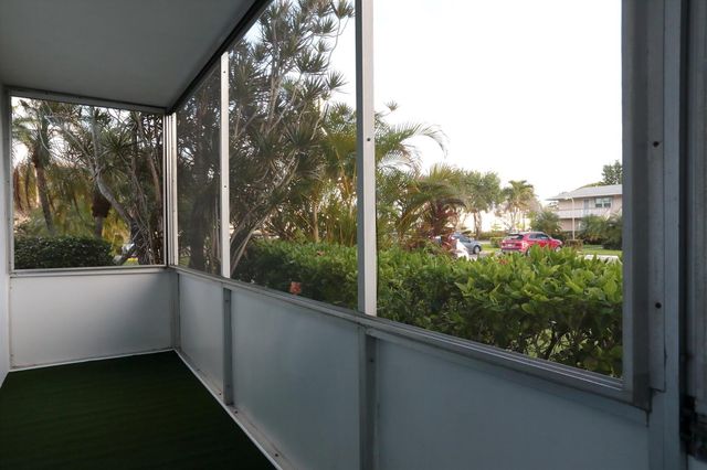 331 Windsor O, West Palm Beach, FL 33417