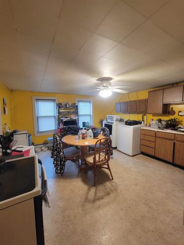 205 County Street, Bennington, VT 05201