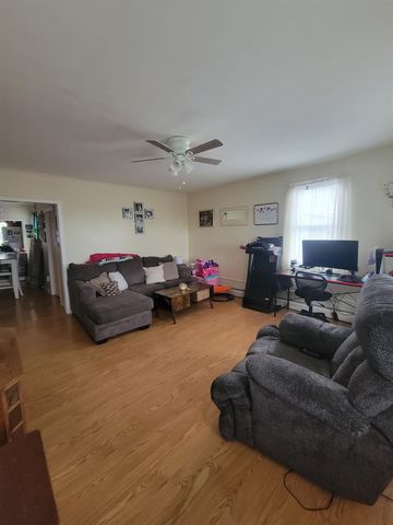 205 County Street, Bennington, VT 05201