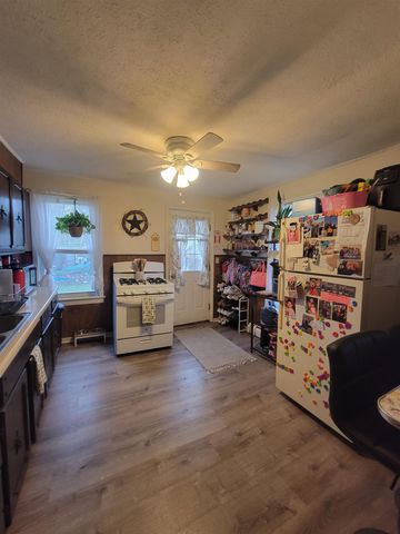 205 County Street, Bennington, VT 05201