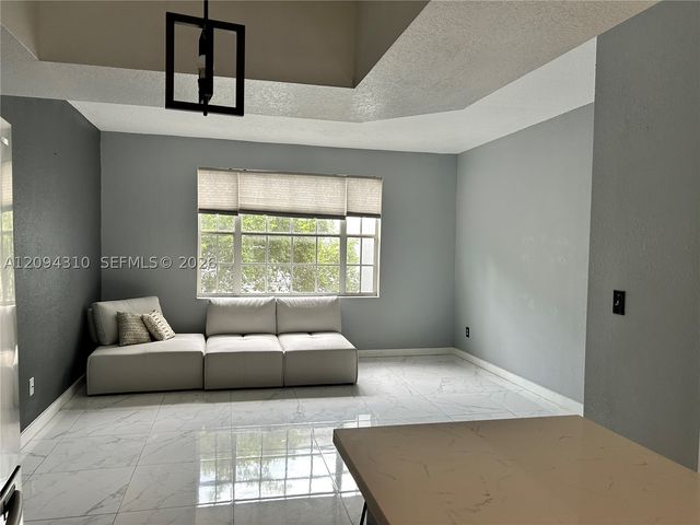 721 SW 148th Ave 309, Sunrise, FL 33325