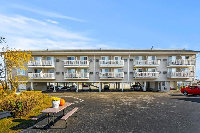 550 Winnacunnet Rd Unit 219, Hampton, NH 03842