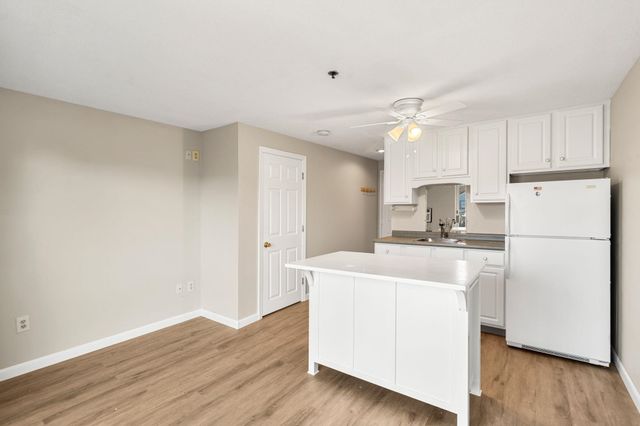 550 Winnacunnet Rd Unit 219, Hampton, NH 03842