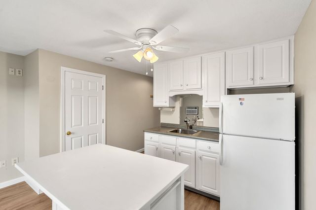 550 Winnacunnet Rd Unit 219, Hampton, NH 03842