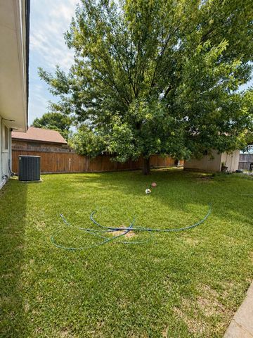 420 Price Drive, Lewisville, TX 75067