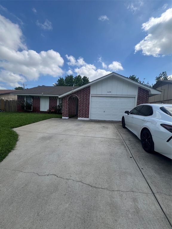 420 Price Drive, Lewisville, TX 75067