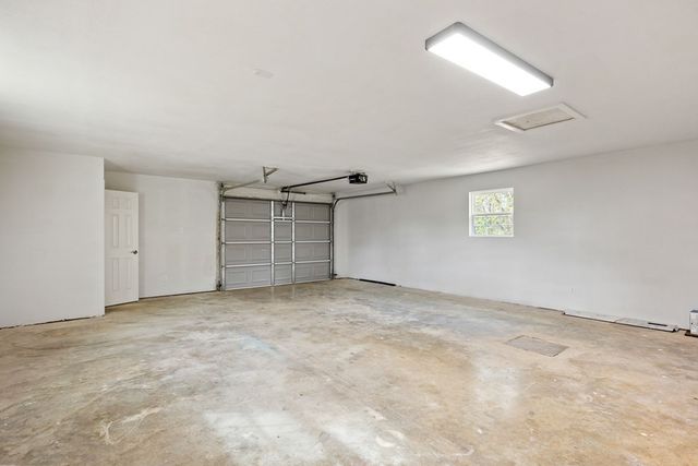 213 Verde Hills, Center Point, TX 78010