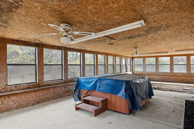 213 Verde Hills, Center Point, TX 78010