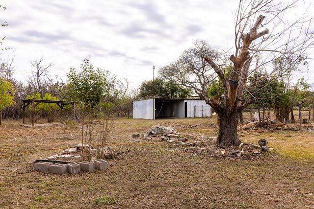 213 Verde Hills, Center Point, TX 78010