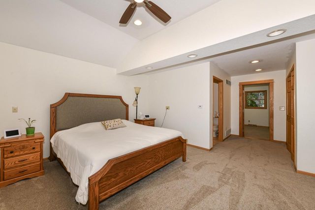 875 Plateau LANE, Waukesha, WI 53186