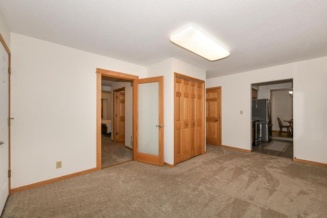875 Plateau LANE, Waukesha, WI 53186