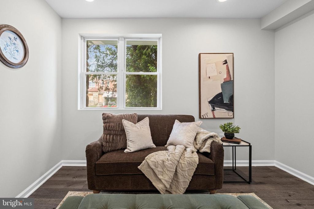 Image 14 of property listing at 5132 PEMBRIDGE AVE, Baltimore, MD 21215