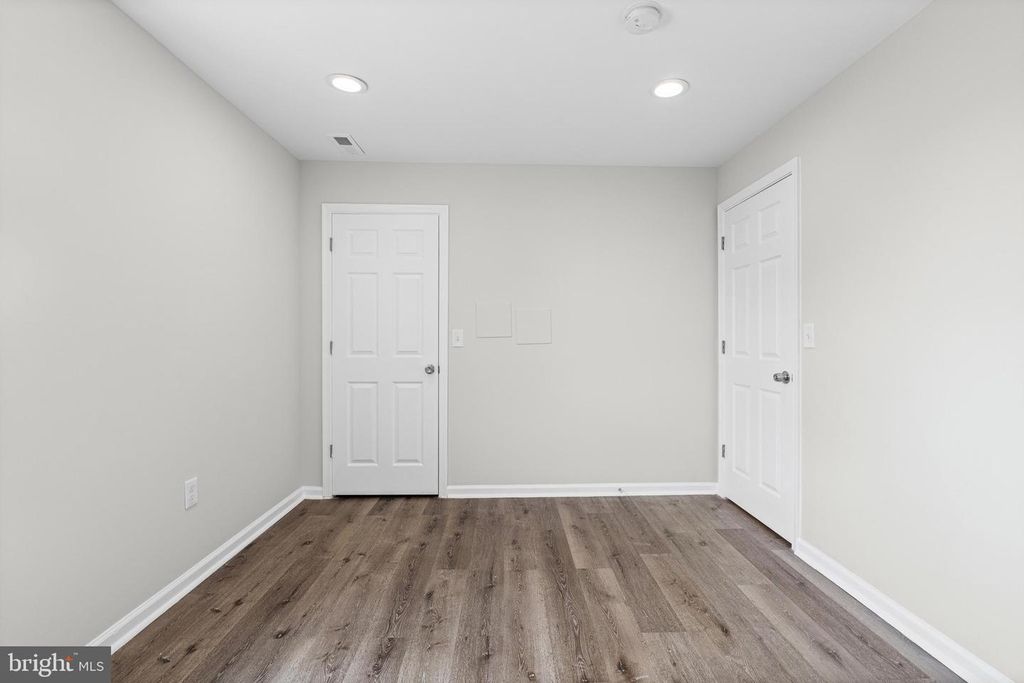 Image 17 of property listing at 5132 PEMBRIDGE AVE, Baltimore, MD 21215