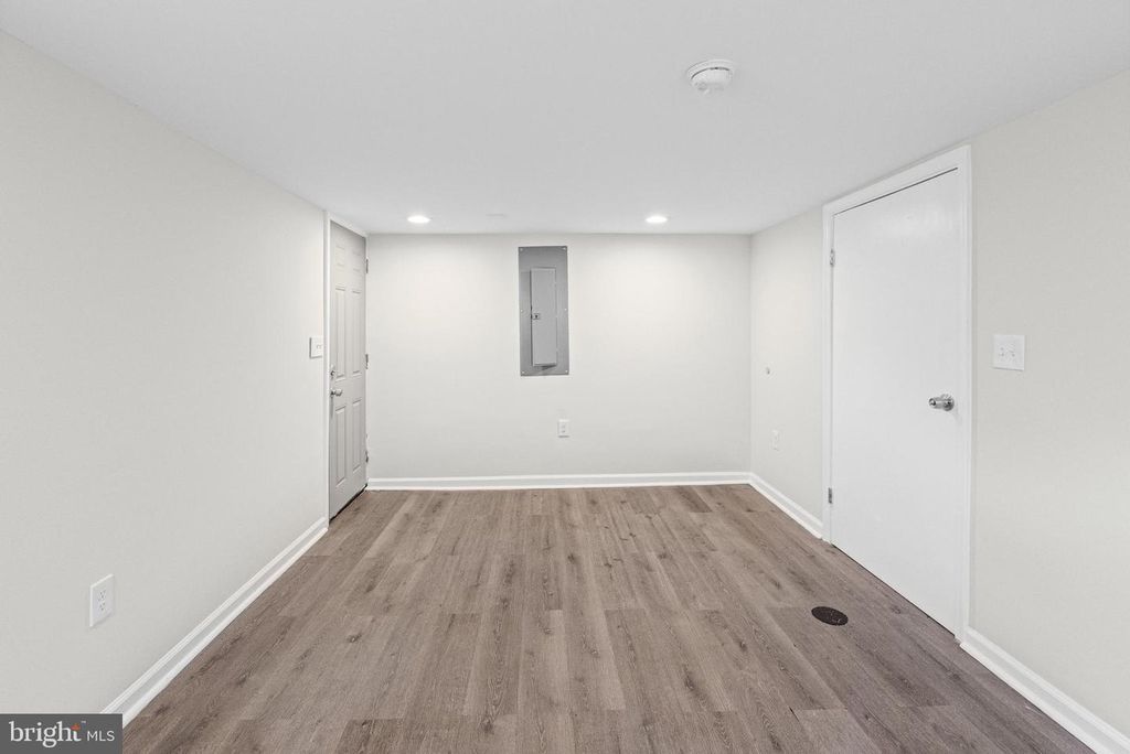 Image 25 of property listing at 5132 PEMBRIDGE AVE, Baltimore, MD 21215