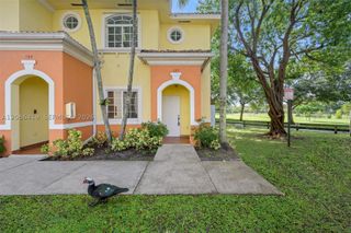 7230 NW 174th Ter 204, Hialeah, FL 33015