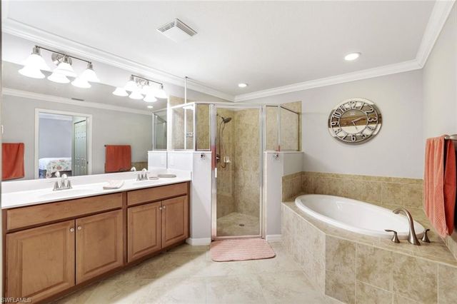 7878 Clemson ST 102, Naples, FL 34104