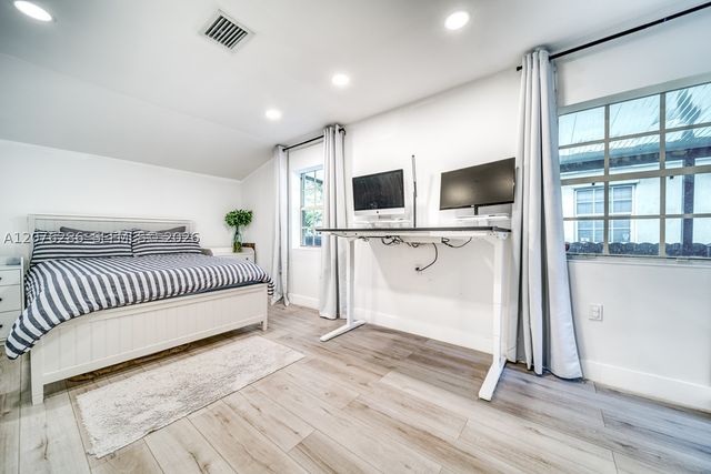 13801 NE 1st Ave, Miami, FL 33161