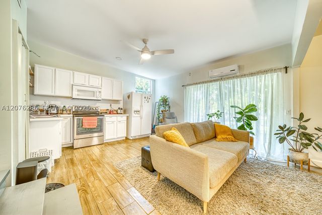 13801 NE 1st Ave, Miami, FL 33161