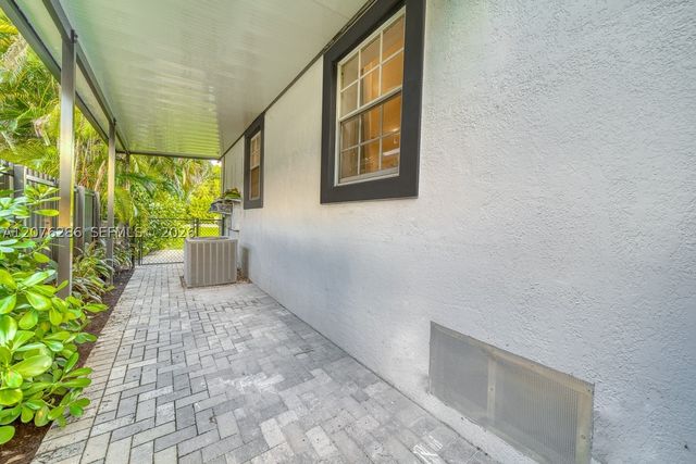 13801 NE 1st Ave, Miami, FL 33161