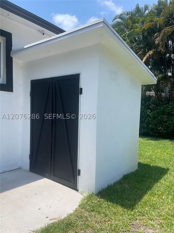 13801 NE 1st Ave, Miami, FL 33161
