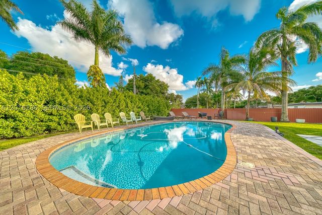13801 NE 1st Ave, Miami, FL 33161
