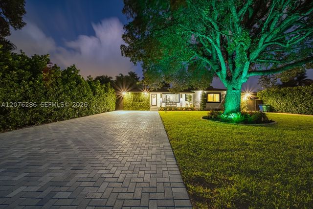 13801 NE 1st Ave, Miami, FL 33161