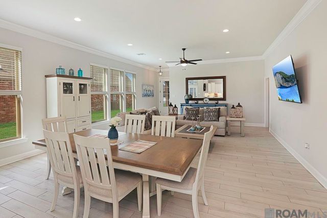 7044 Panama Canal Dr, Gonzales, LA 70737