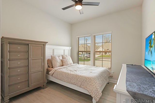 7044 Panama Canal Dr, Gonzales, LA 70737