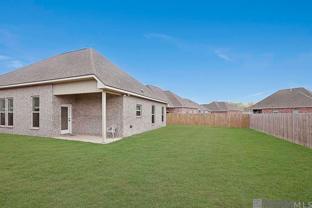 7044 Panama Canal Dr, Gonzales, LA 70737
