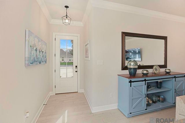 7044 Panama Canal Dr, Gonzales, LA 70737