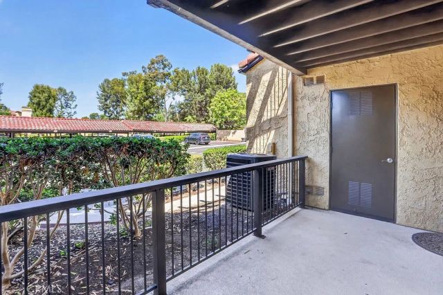 25661 Indian Hill F, Laguna Hills, CA 92653